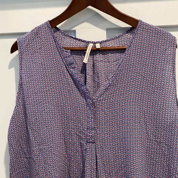 Graham & Greene Top L Red Blue Geometric Sleeveless Blouse Tank - Picture 2 of 11